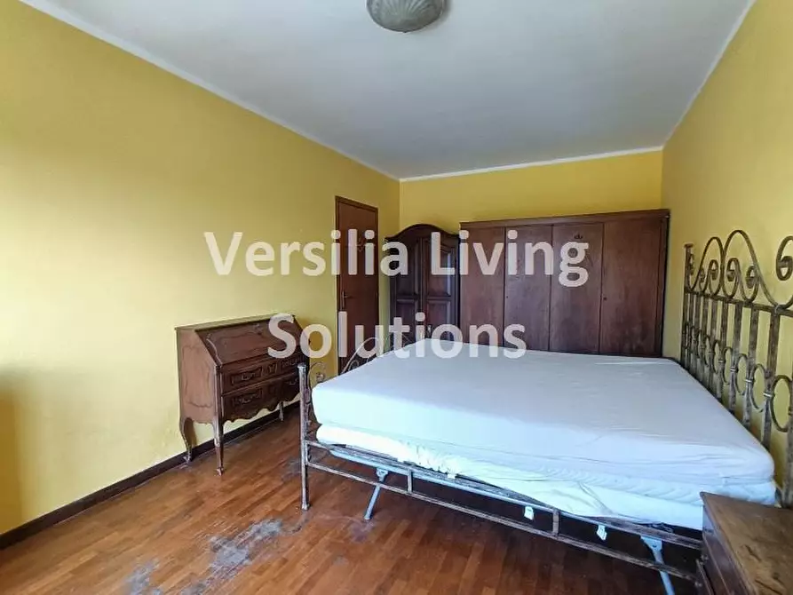 Immagine 7 di Appartamento in vendita  a Viareggio