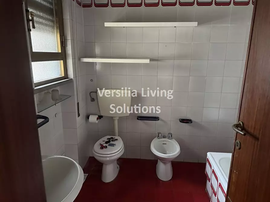 Immagine 9 di Appartamento in vendita  in Via Udine 45 a Viareggio