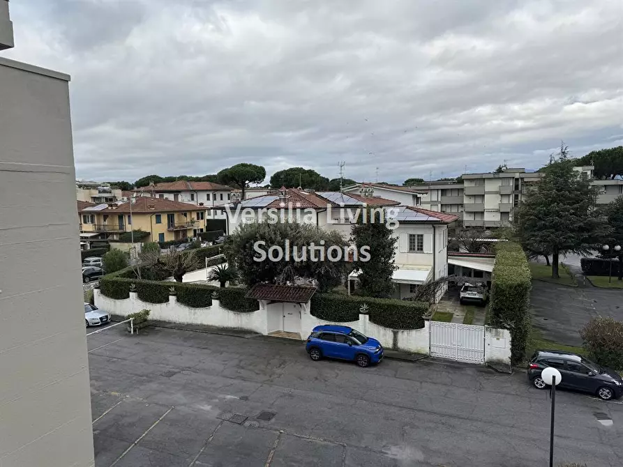 Immagine 5 di Appartamento in vendita  in Via Udine 45 a Viareggio