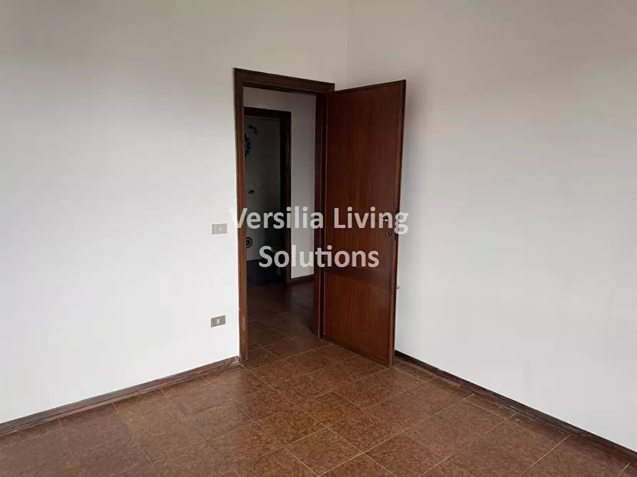 Immagine 6 di Appartamento in vendita  in Via Udine 45 a Viareggio