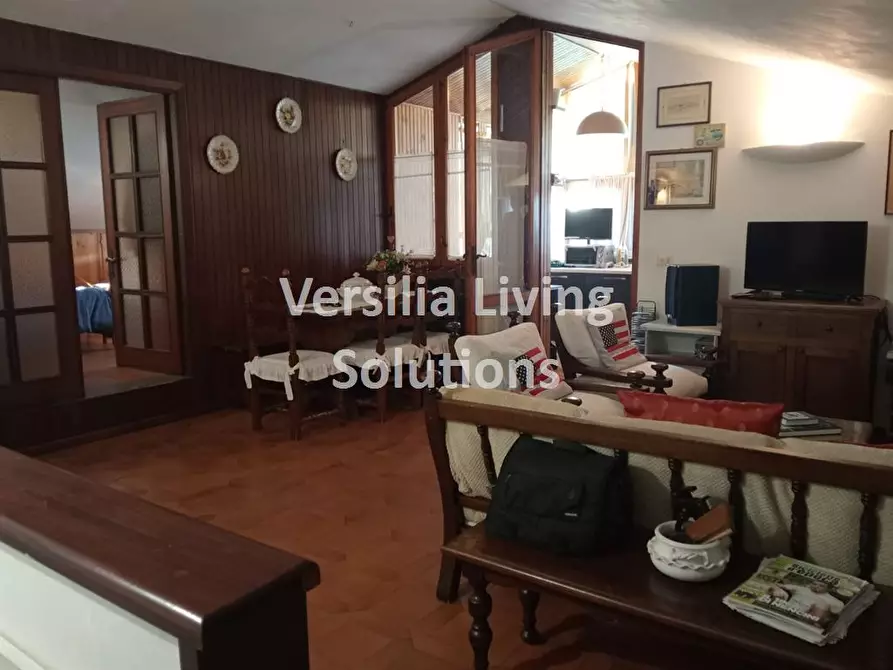 Immagine 5 di Appartamento in vendita  a Camaiore