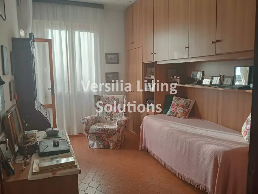 Immagine 3 di Appartamento in vendita  a Camaiore
