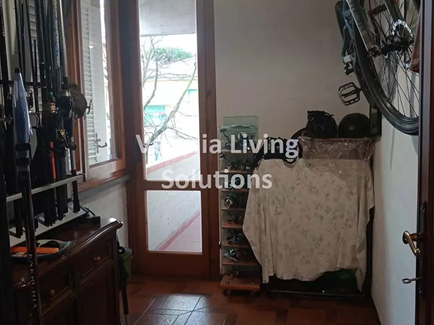 Immagine 2 di Appartamento in vendita  a Camaiore