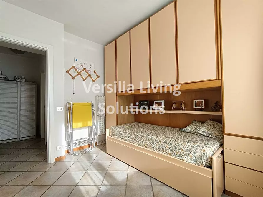 Immagine 2 di Appartamento in vendita  a Viareggio