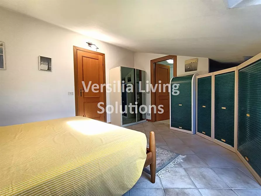 Immagine 7 di Appartamento in vendita  a Viareggio