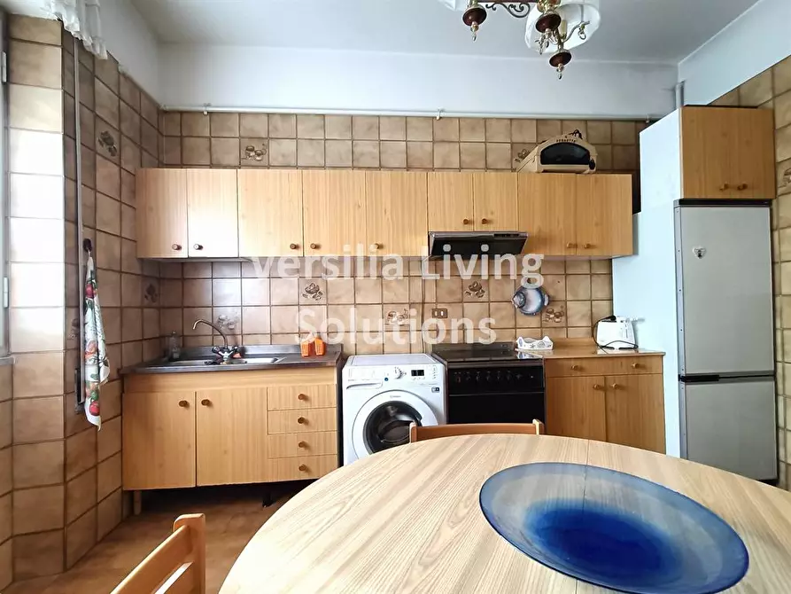 Immagine 7 di Appartamento in vendita  a Viareggio