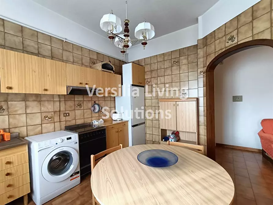 Immagine 6 di Appartamento in vendita  a Viareggio