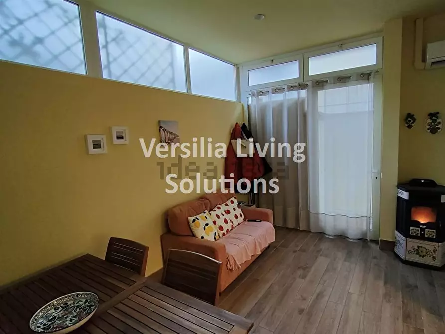 Immagine 7 di Appartamento in vendita  a Viareggio