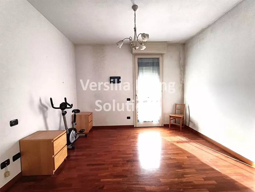 Immagine 1 di Appartamento in vendita  a Viareggio