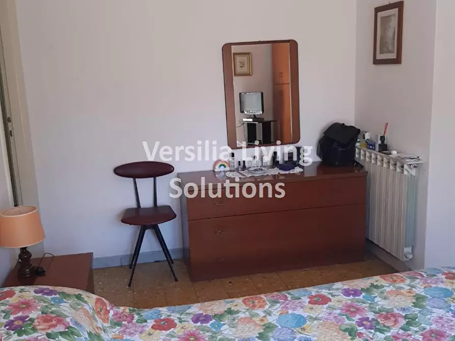 Immagine 8 di Appartamento in vendita  a Viareggio