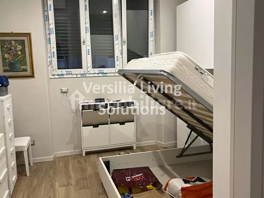 Immagine 2 di Appartamento in vendita  a Viareggio