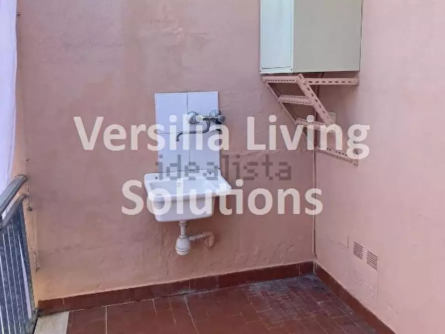 Immagine 6 di Appartamento in vendita  a Viareggio