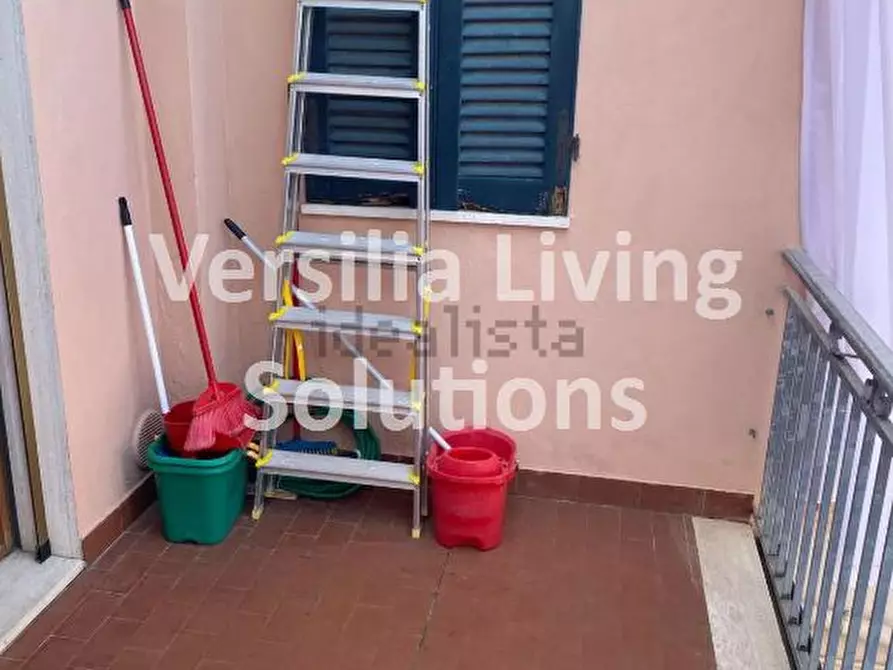 Immagine 5 di Appartamento in vendita  a Viareggio