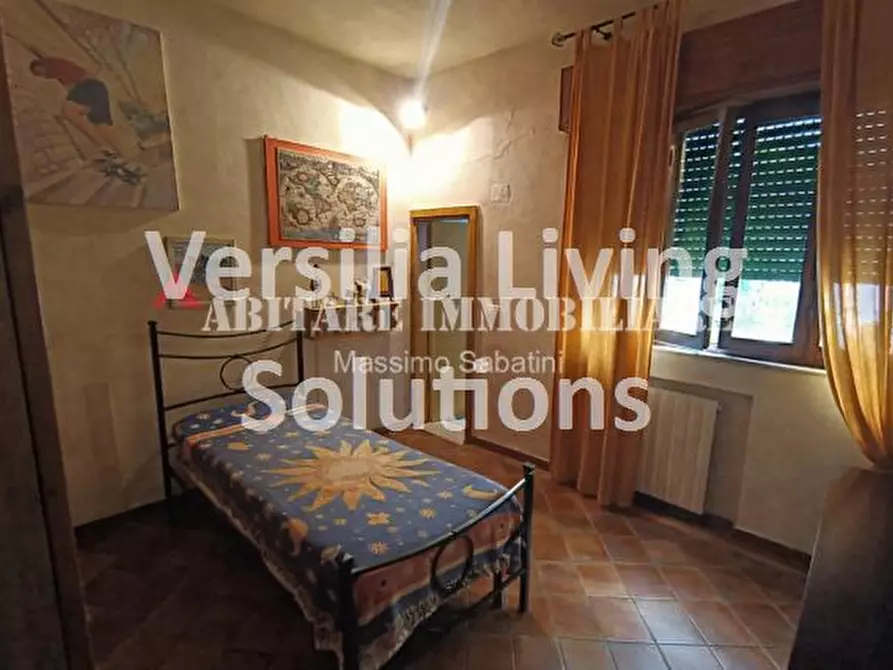 Immagine 1 di Appartamento in vendita  a Viareggio