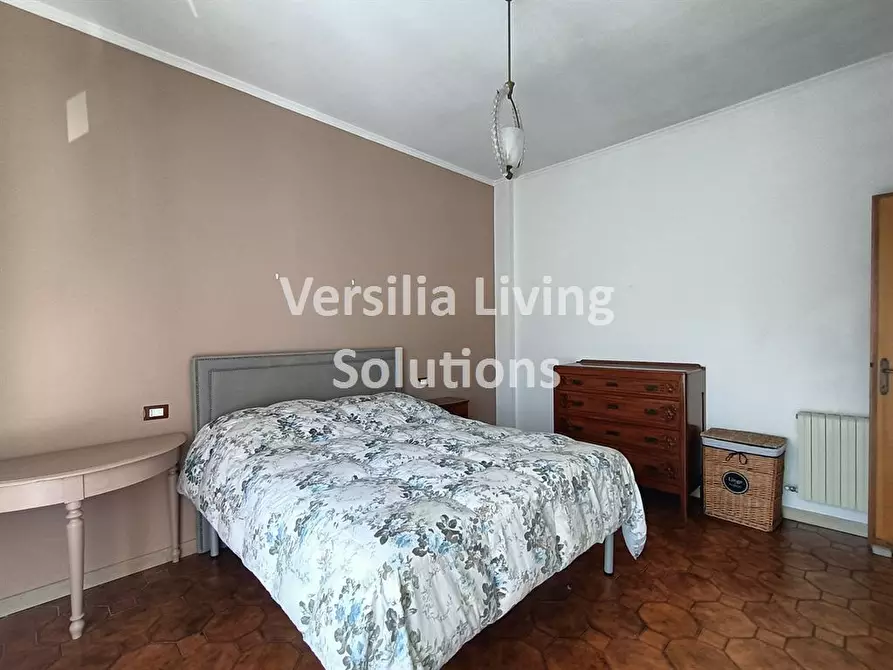 Immagine 8 di Appartamento in vendita  a Viareggio