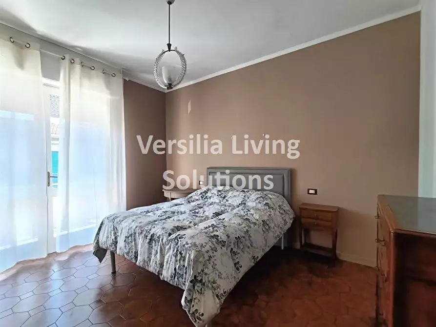 Immagine 5 di Appartamento in vendita  a Viareggio