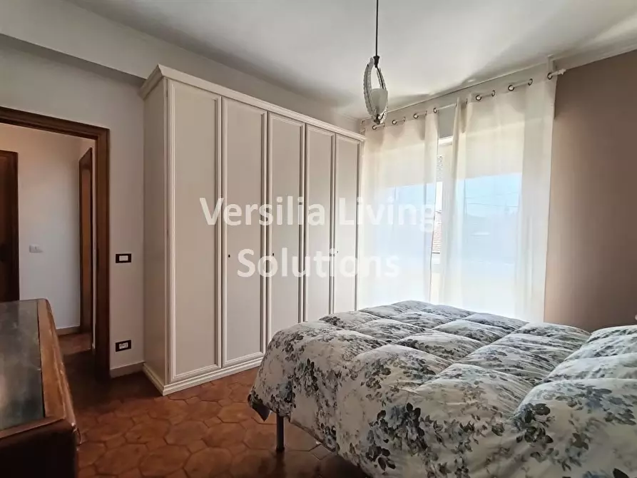 Immagine 6 di Appartamento in vendita  a Viareggio