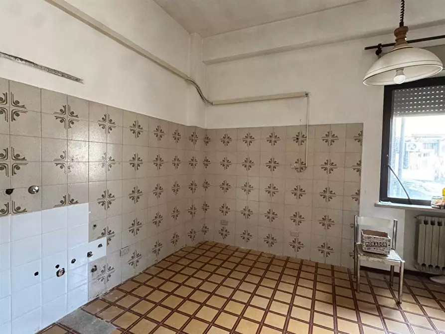 Immagine 2 di Negozio in vendita  a Bagnolo San Vito