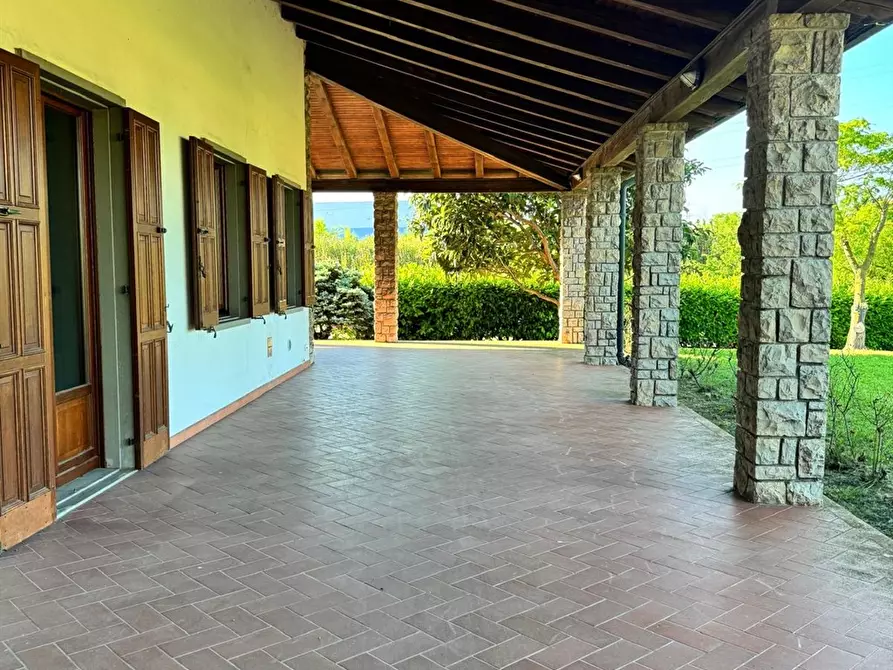 Immagine 4 di Villa in vendita  a San Giorgio Di Mantova