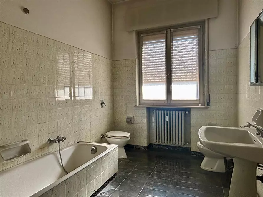 Immagine 5 di Appartamento in vendita  a Mantova