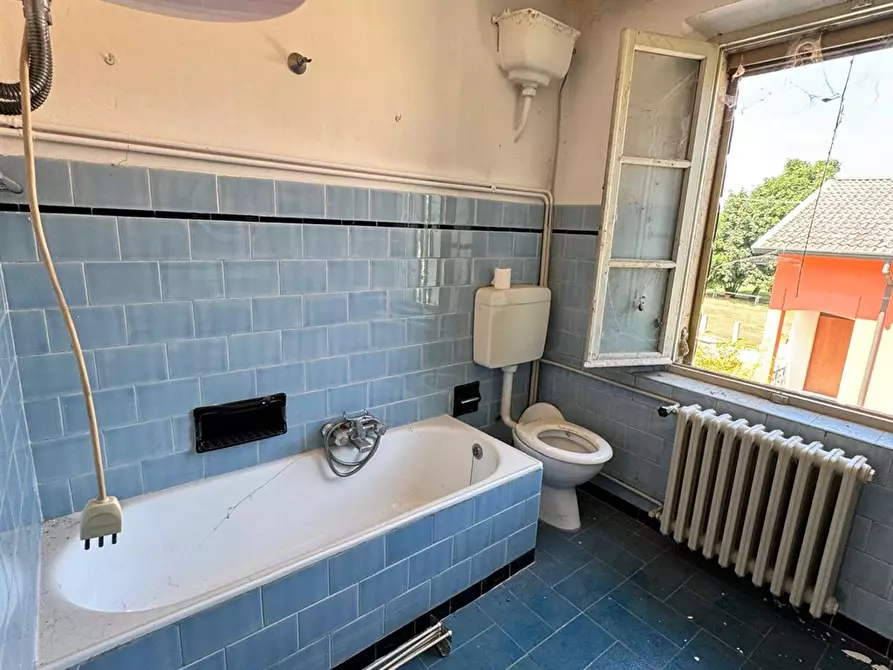 Immagine 1 di Rustico / casale in vendita  a Mantova