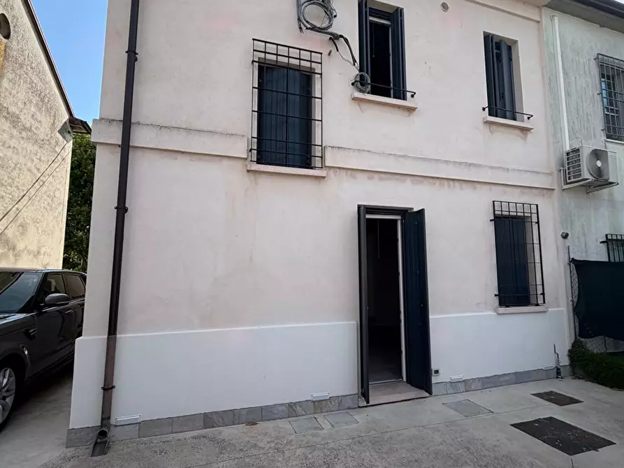 Immagine 9 di Casa indipendente in vendita  in via N. Sauro a Quistello