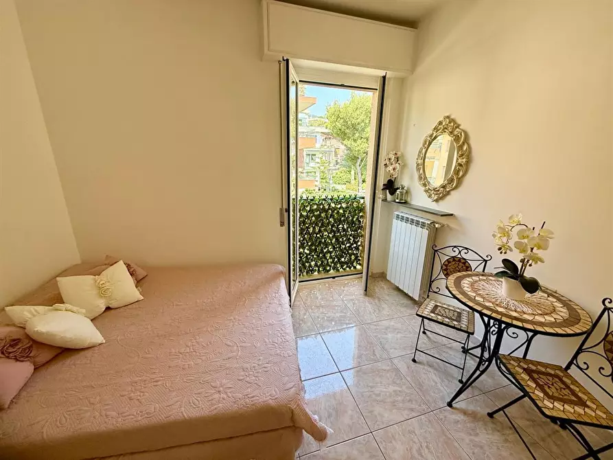 Immagine 1 di Appartamento in vendita  in Via Leonardo da Vinci a Alassio