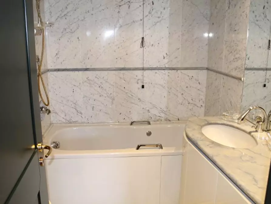 Immagine 1 di Appartamento in vendita  in Viale Hambury 108 a Alassio