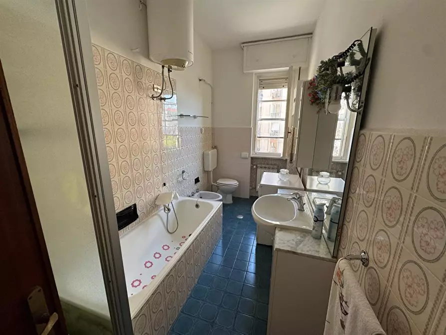 Immagine 4 di Appartamento in vendita  in via Piave 69 a Albenga