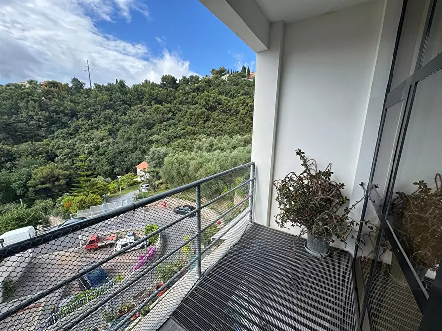 Immagine 4 di Villetta a schiera in vendita  in Via Loreto Alta a Alassio