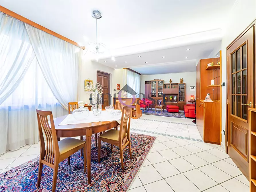 Immagine 7 di Villa in vendita  in Via Zara a Meda