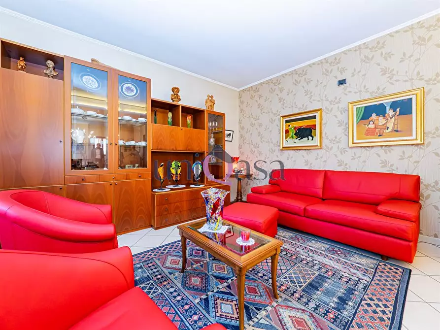 Immagine 1 di Villa in vendita  in Via Zara a Meda