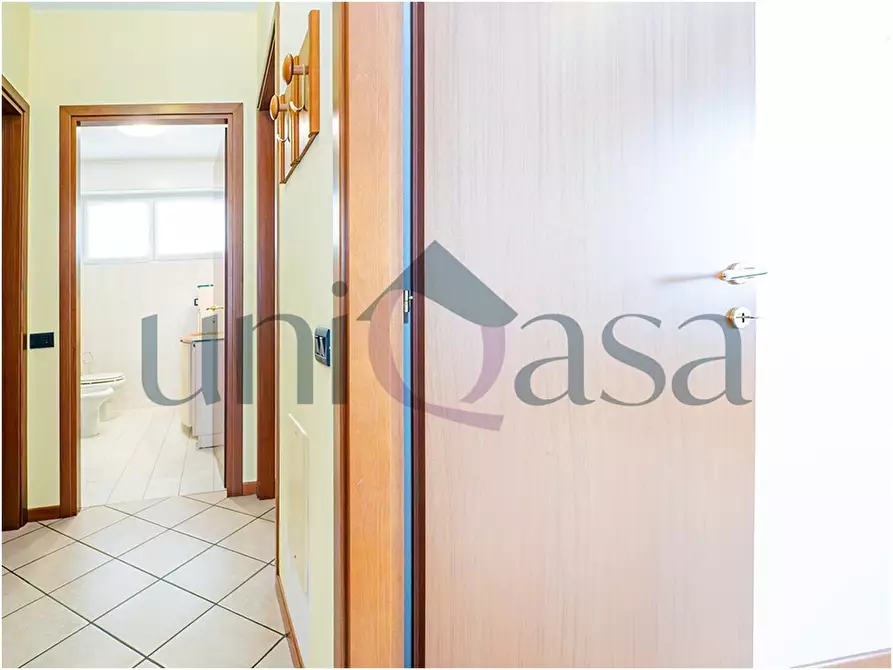 Immagine 6 di Appartamento in vendita  a Lecco