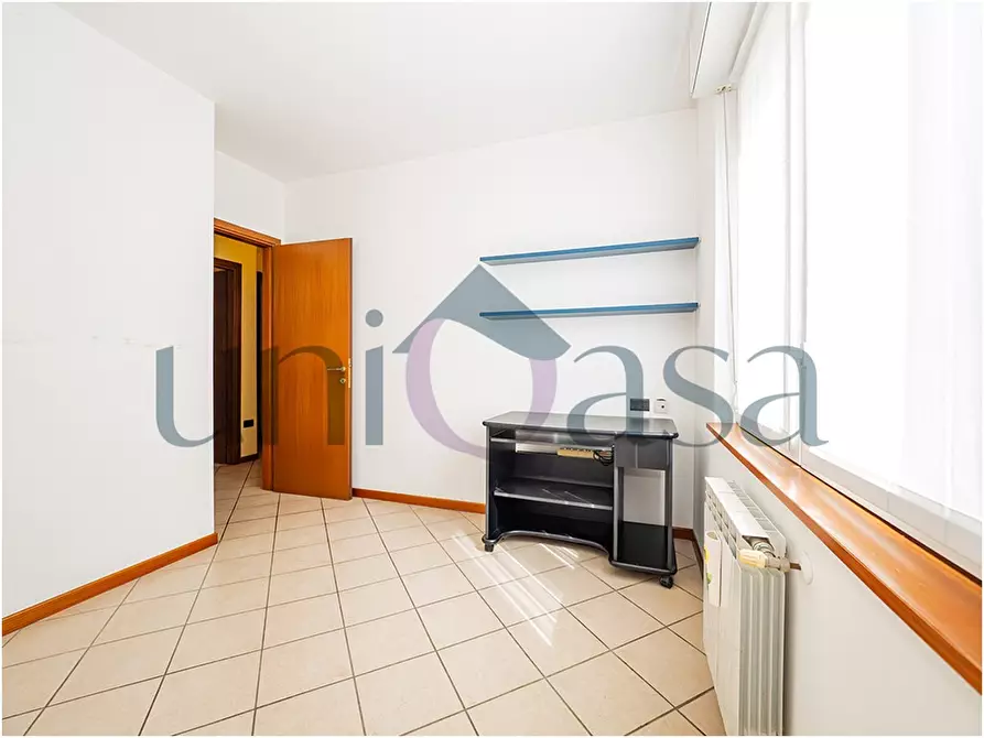 Immagine 9 di Appartamento in vendita  a Lecco