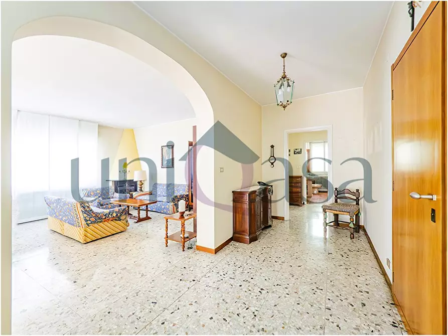 Immagine 9 di Casa semindipendente in vendita  a Lecco