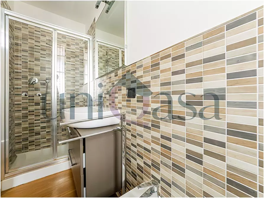 Immagine 3 di Appartamento in vendita  in Via Lodovico il Moro 83 a Milano