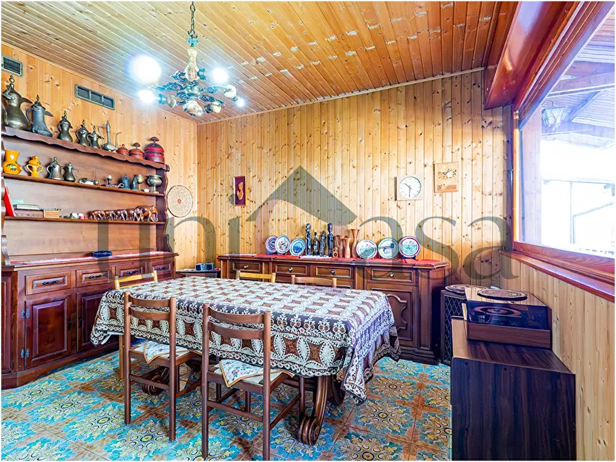 Immagine 5 di Villa in vendita  in Via Tenente Maffei 15 a Casargo