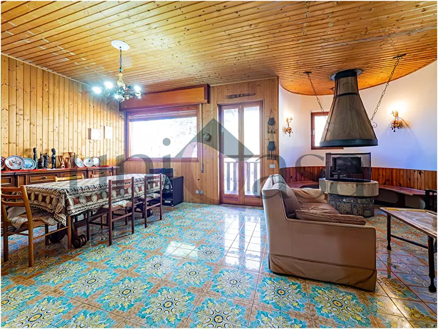 Immagine 6 di Villa in vendita  in Via Tenente Maffei 15 a Casargo