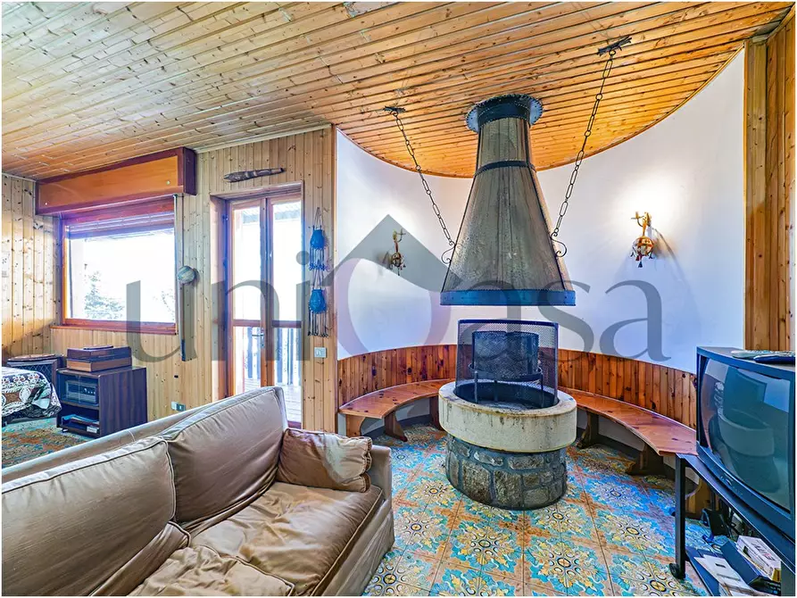 Immagine 9 di Villa in vendita  in Via Tenente Maffei 15 a Casargo