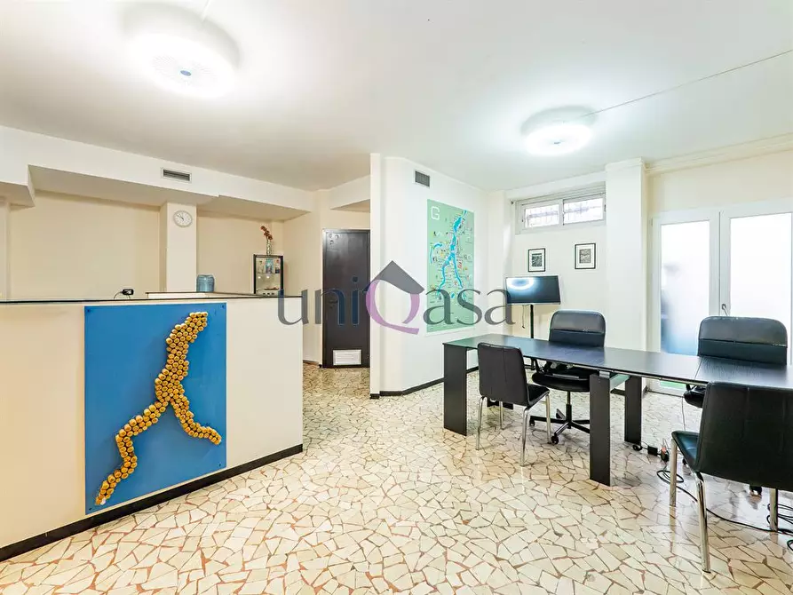 Immagine 4 di Ufficio in vendita  in Via Camillo Benso conte di cavour a Lecco