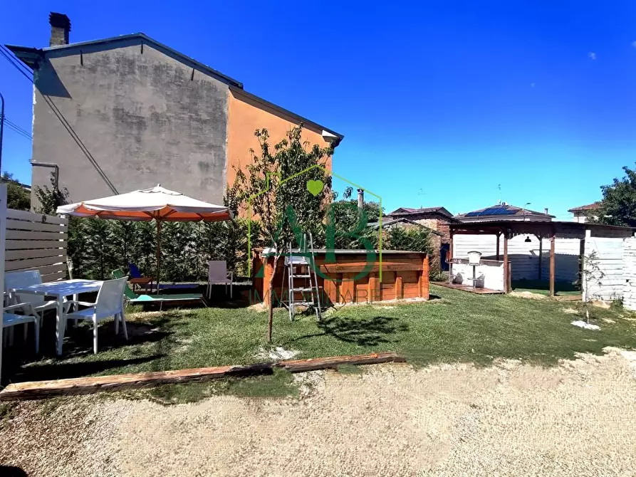 Immagine 2 di Casa indipendente in vendita  a Ravenna