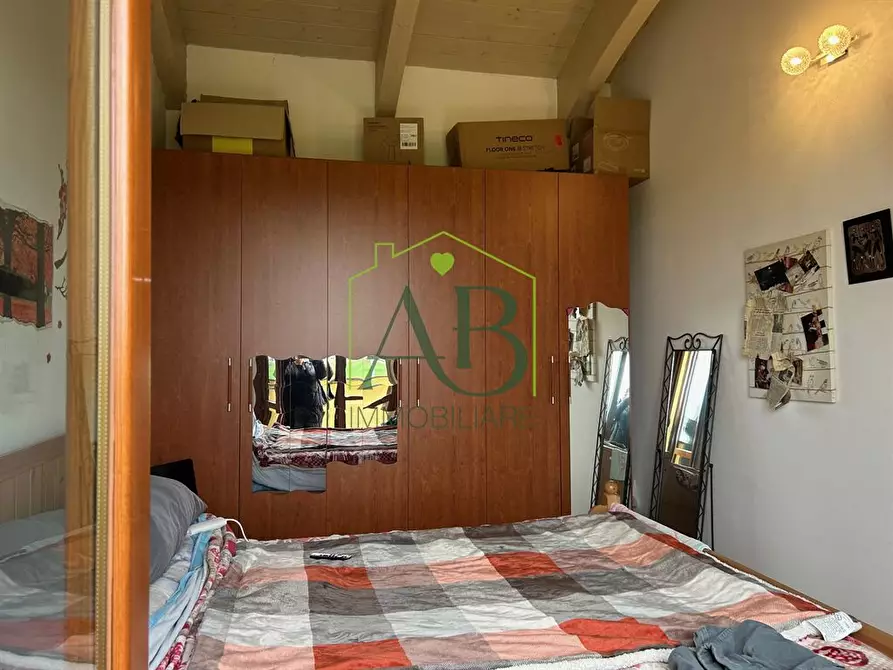 Immagine 1 di Appartamento in vendita  a Ravenna