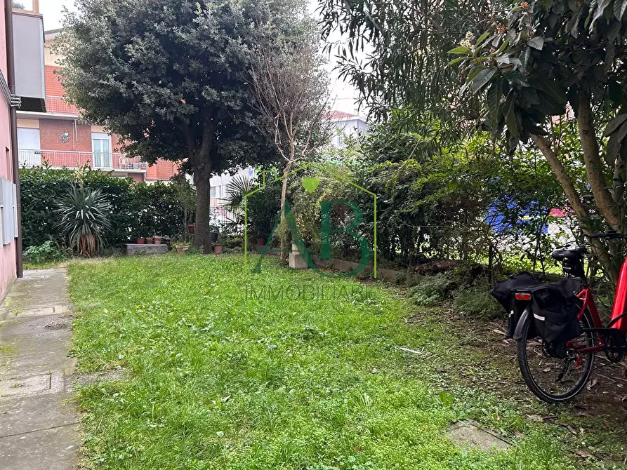 Immagine 2 di Appartamento in vendita  a Ravenna