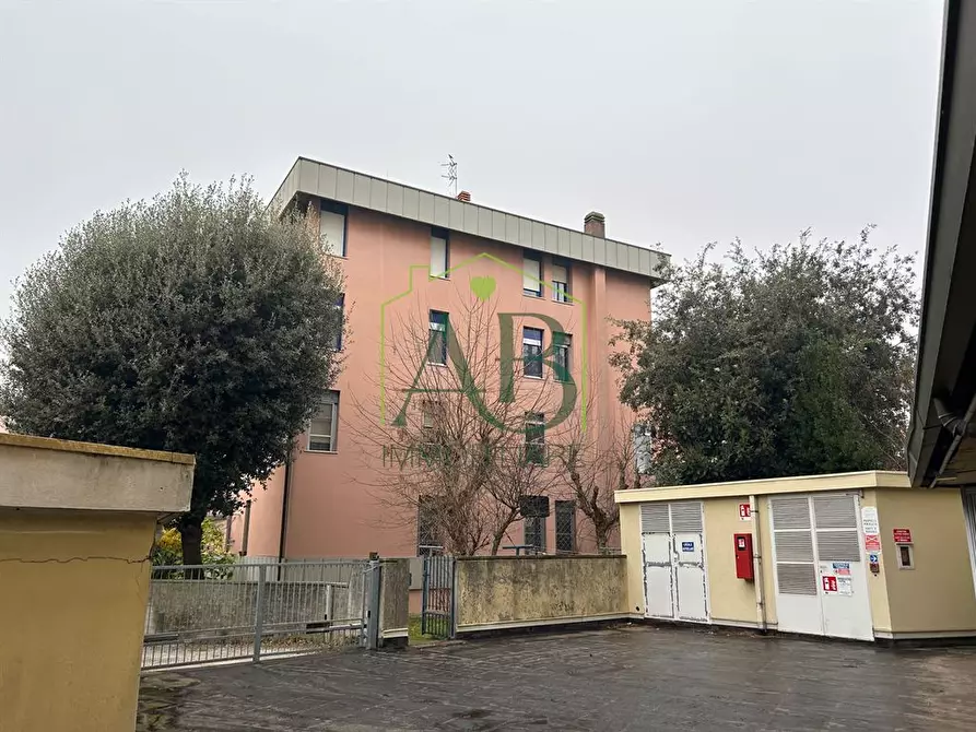 Immagine 6 di Appartamento in vendita  a Ravenna