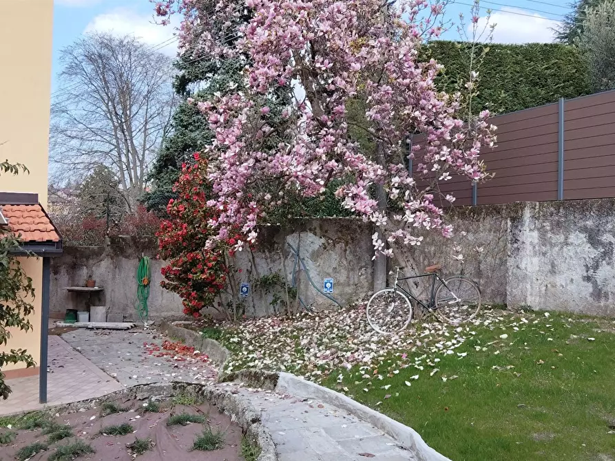 Immagine 2 di Casa indipendente in vendita  in Via Alla Fermata 19 a Castelveccana