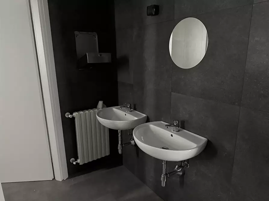 Immagine 9 di Ufficio in affitto  in VIA FULVIO TESTI 117 a Cinisello Balsamo