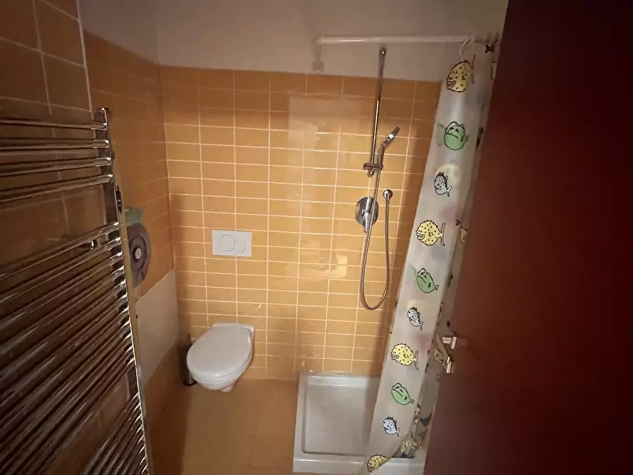 Immagine 5 di Ufficio in vendita  in VIA LUNGOLAGO DI CALCINATE 88 a Varese