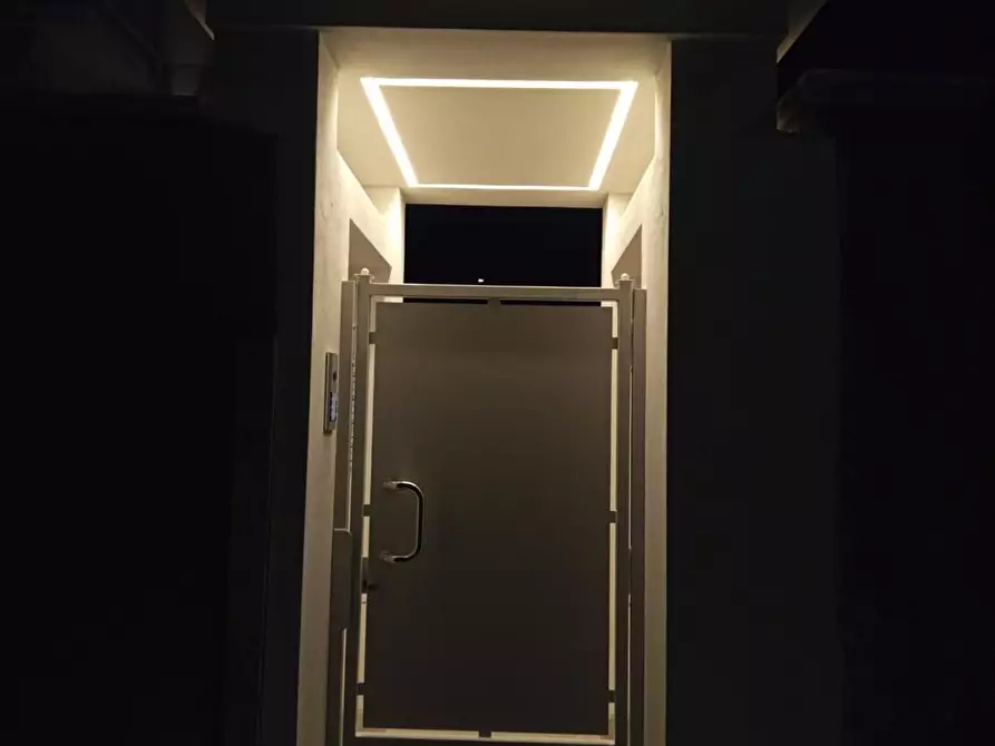 Immagine 1 di Appartamento in vendita  in via delle rose 13 a Milano