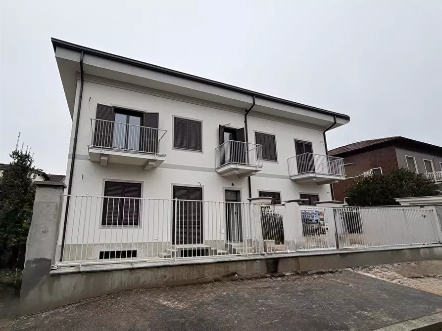 Immagine 2 di Appartamento in vendita  in via delle rose 13 a Milano