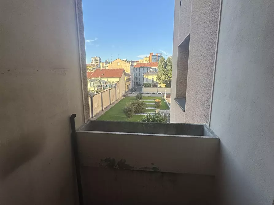 Immagine 2 di Appartamento in vendita  in VIA ALBERTO DA GIUSSANO 15 a Busto Arsizio
